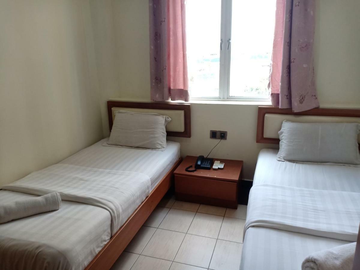 Tc Inn Business Hotel @ Seri Kembangan Buitenkant foto