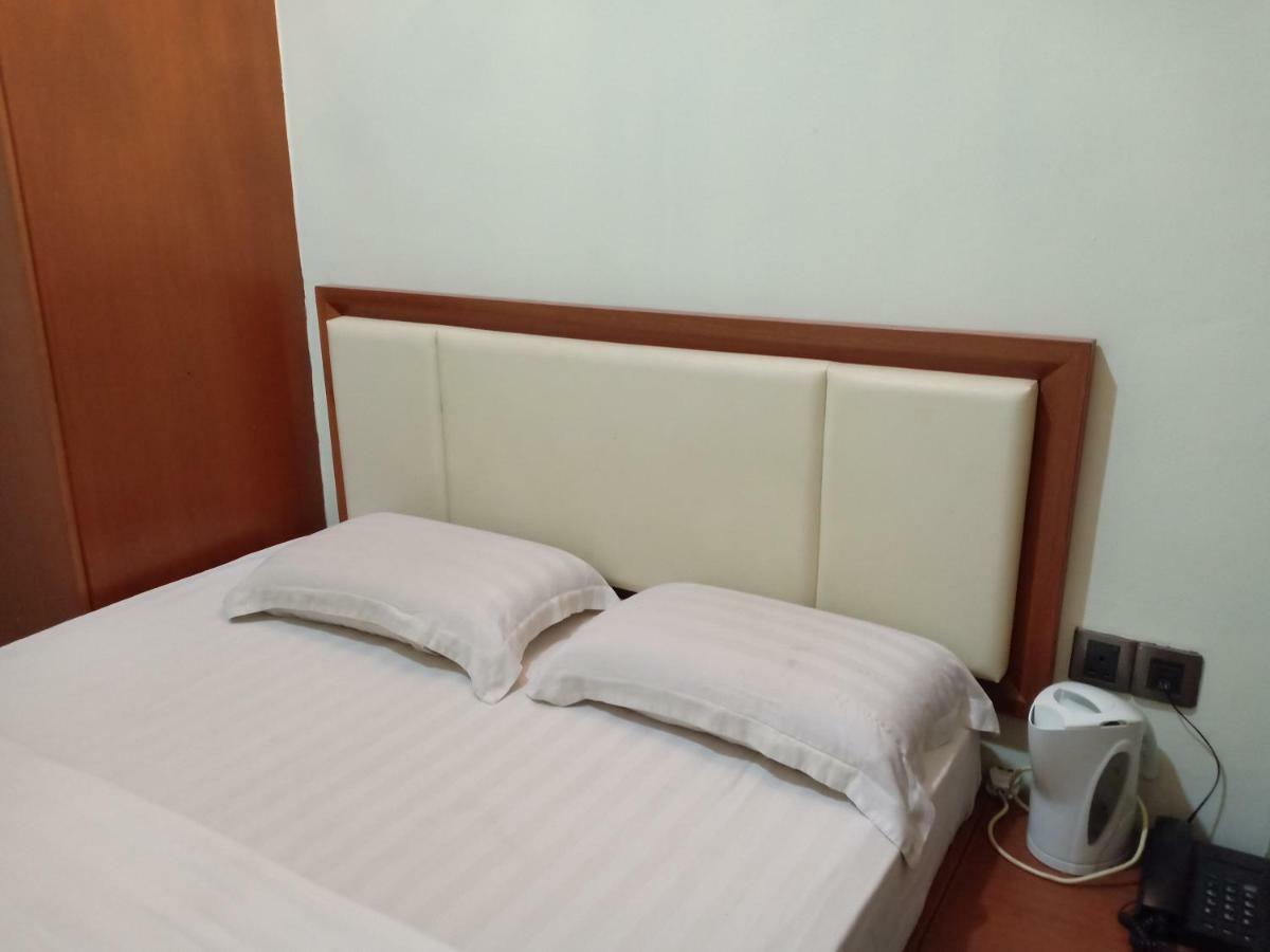 Tc Inn Business Hotel @ Seri Kembangan Buitenkant foto