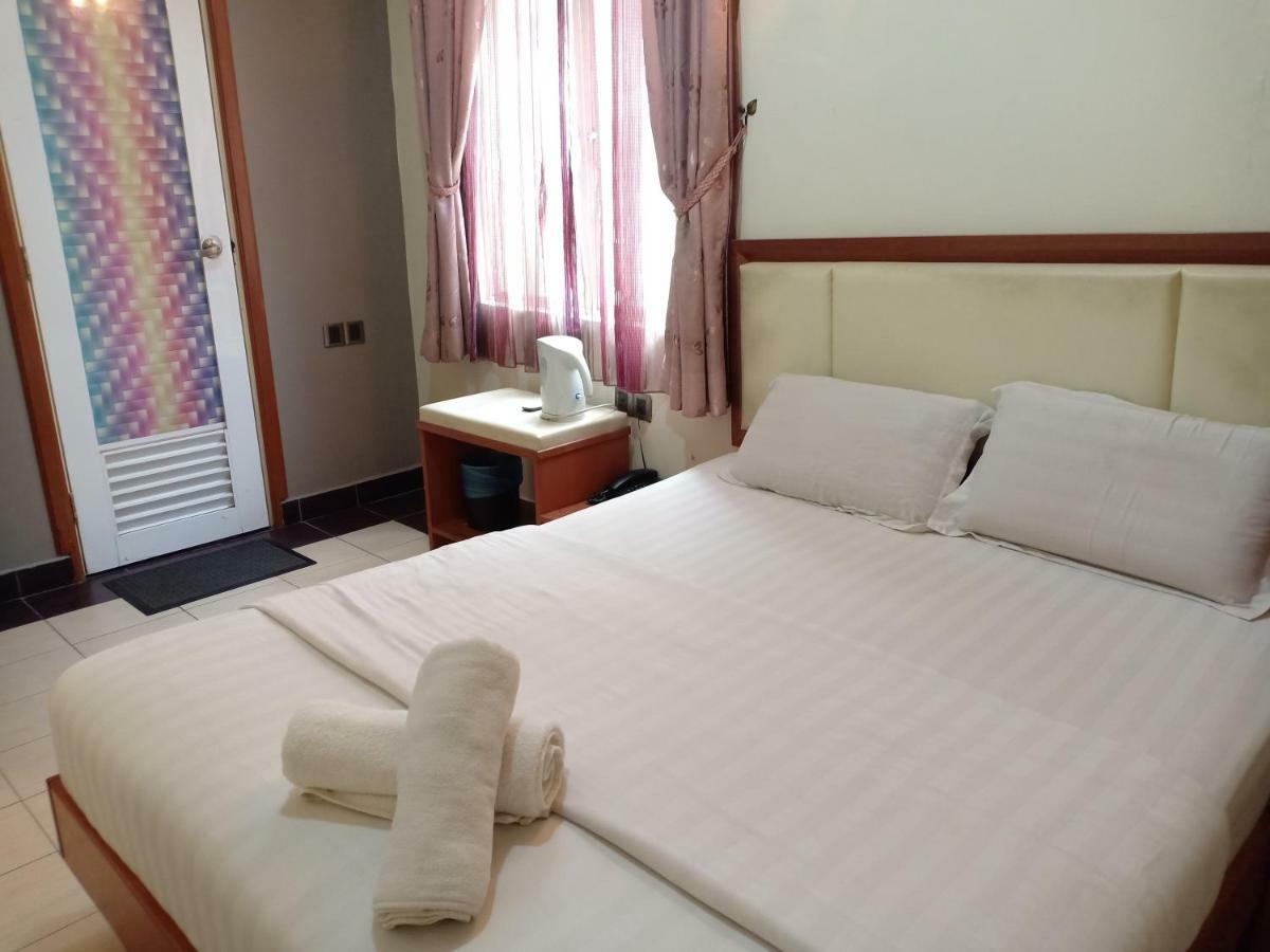 Tc Inn Business Hotel @ Seri Kembangan Buitenkant foto