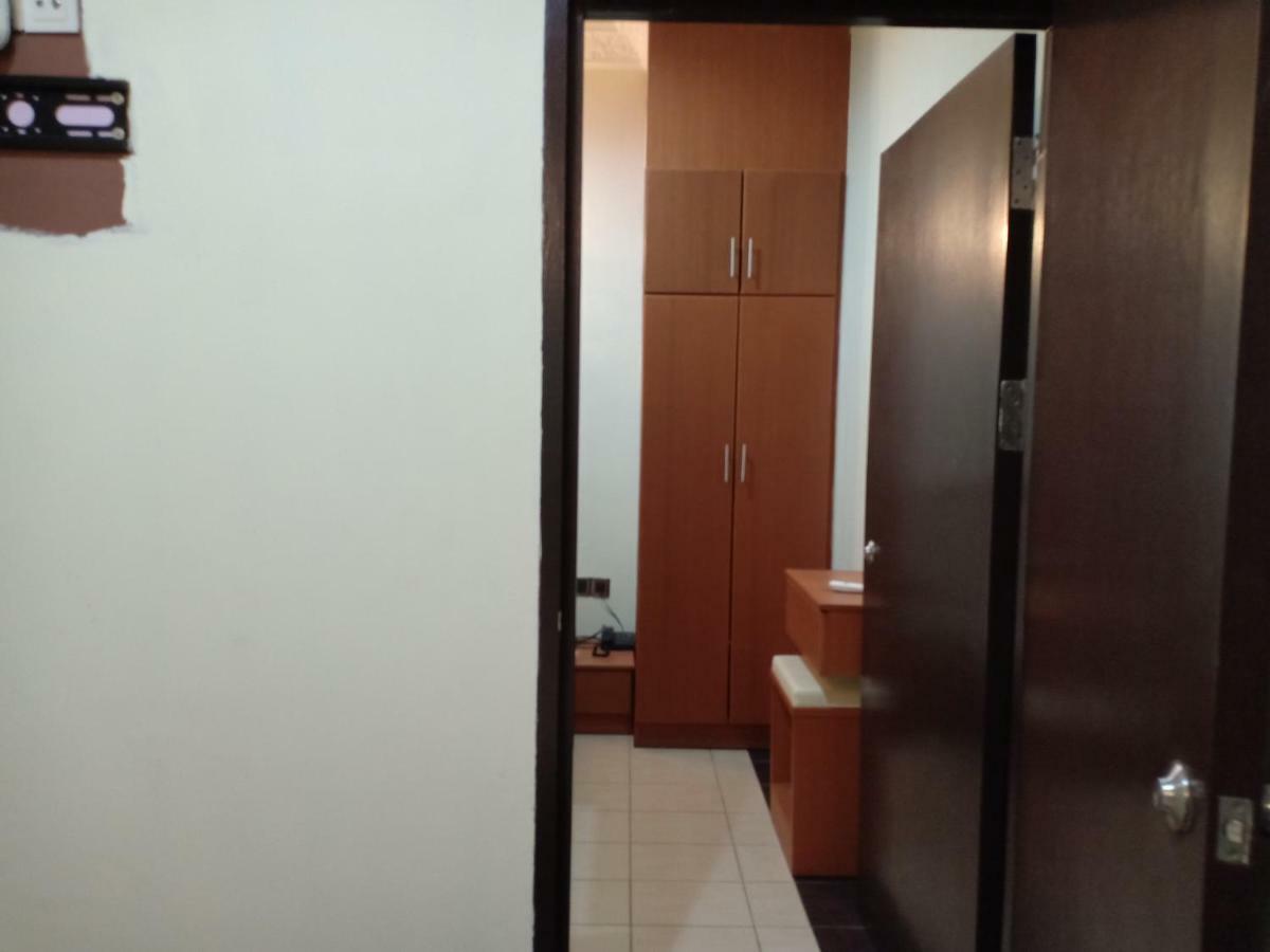 Tc Inn Business Hotel @ Seri Kembangan Buitenkant foto