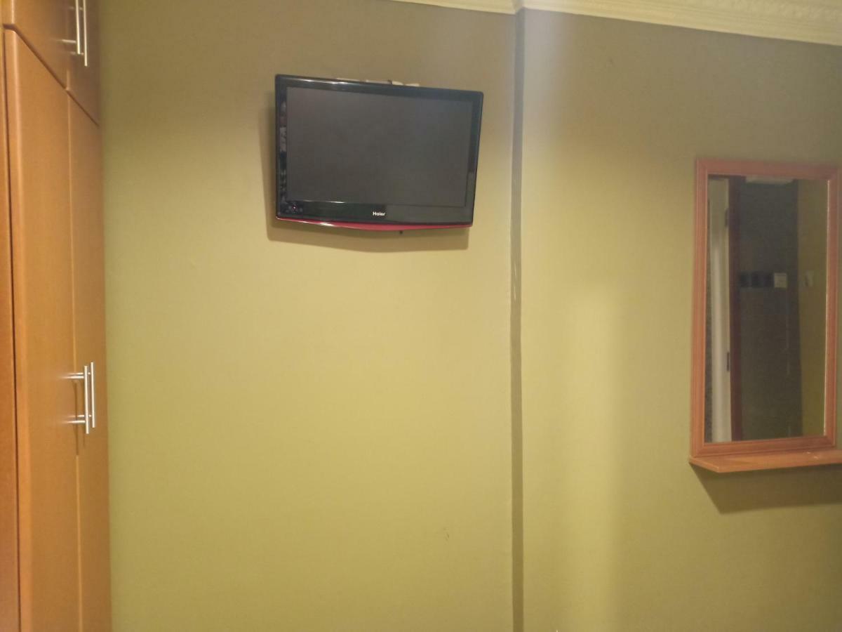 Tc Inn Business Hotel @ Seri Kembangan Buitenkant foto