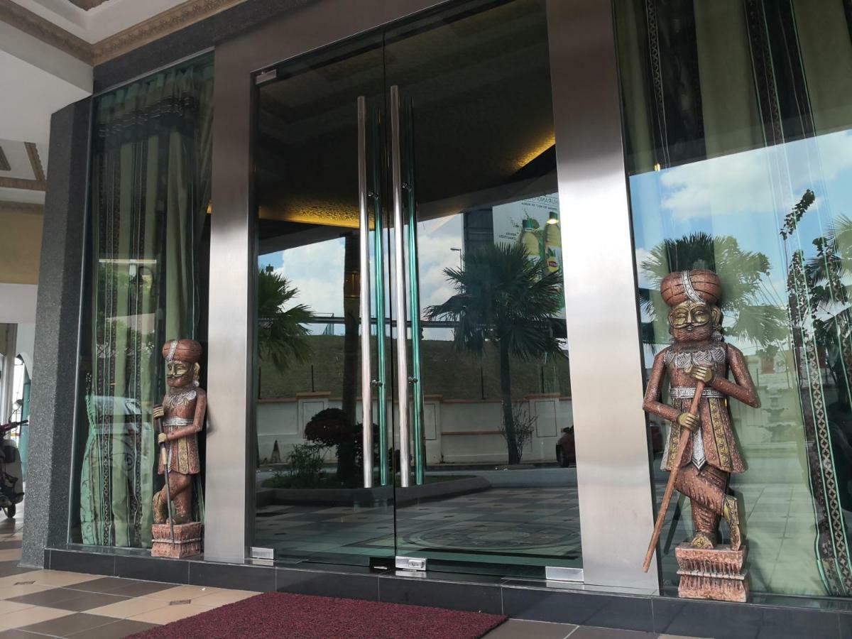 Tc Inn Business Hotel @ Seri Kembangan Buitenkant foto