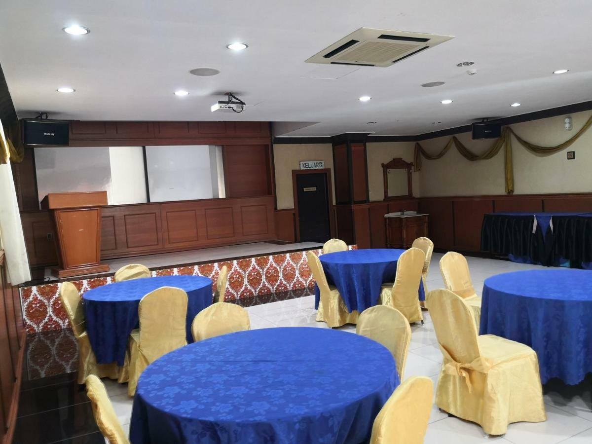 Tc Inn Business Hotel @ Seri Kembangan Buitenkant foto