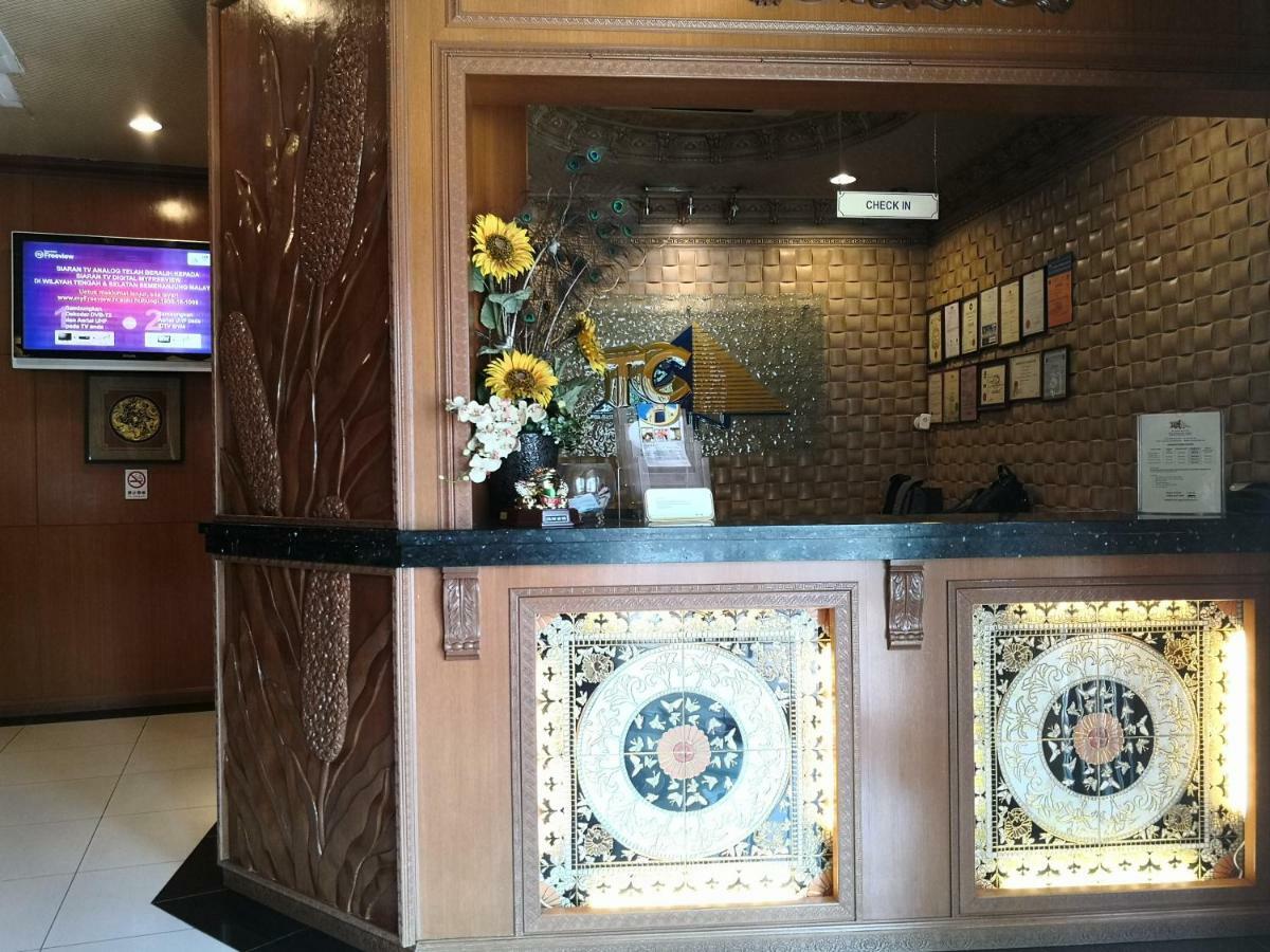 Tc Inn Business Hotel @ Seri Kembangan Buitenkant foto